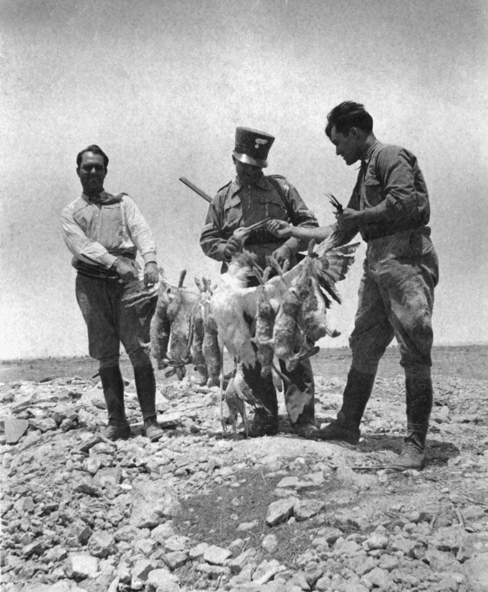 Hunting in Libia - Ghars Garabul, Libia 1935
